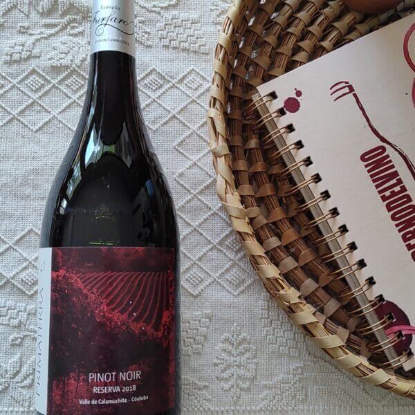 Vino primaterra pinot noir Bodega Familia Furfaro Calamuchita
