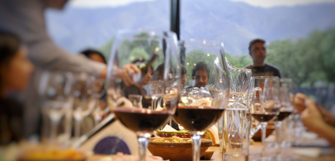 Reservá experiencias y eventos en bodegas Bodega Araoz de Lamadrid Almuerzos
