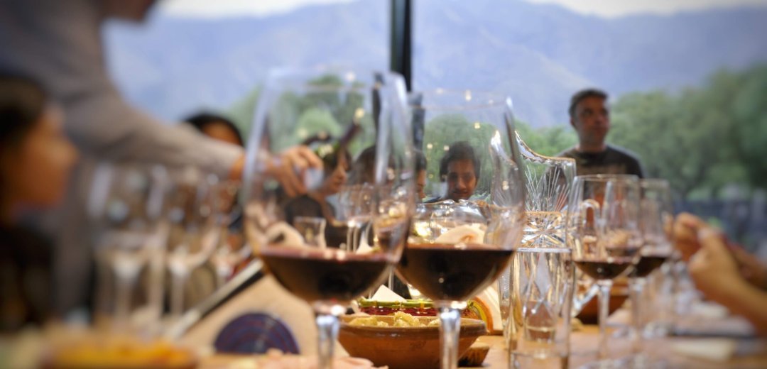 Reservá experiencias y eventos en bodegas Bodega Araoz de Lamadrid Almuerzos